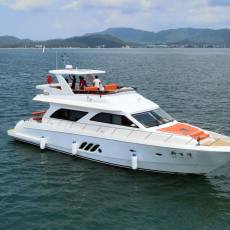 大鹏豪华游艇68尺新百潼